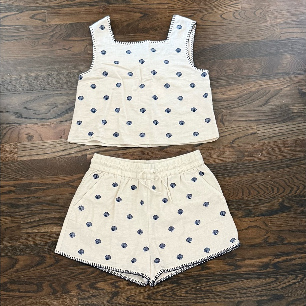 J. Crew Girls Crew Cuts Cream Navy Clams Two-Piece Matching Tank and Shorts Set